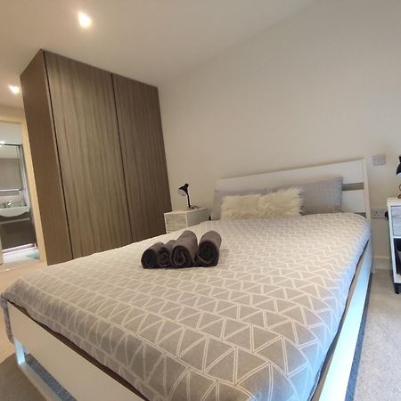 Luxury Riverside Apt With Easy Access To Central London, O2, Excel Centre And Parking Esterno foto