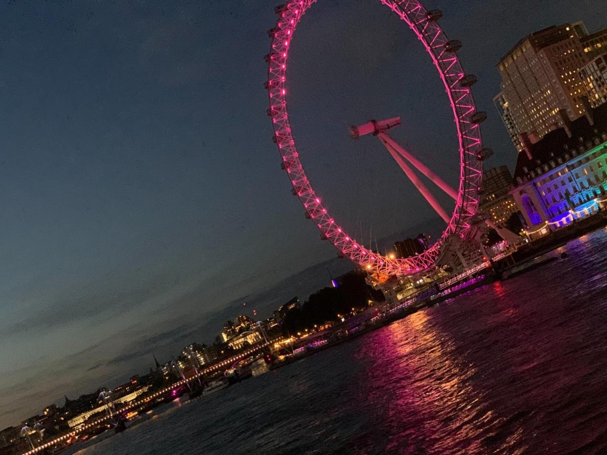 Luxury Riverside Apt With Easy Access To Central London, O2, Excel Centre And Parking Esterno foto